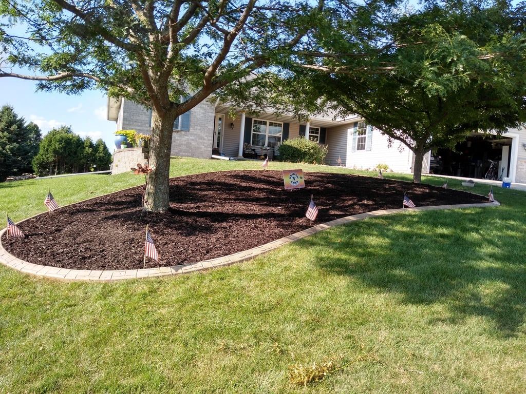 Concrete Landscape Curbing | Appleton, WI | Artistic V Curb